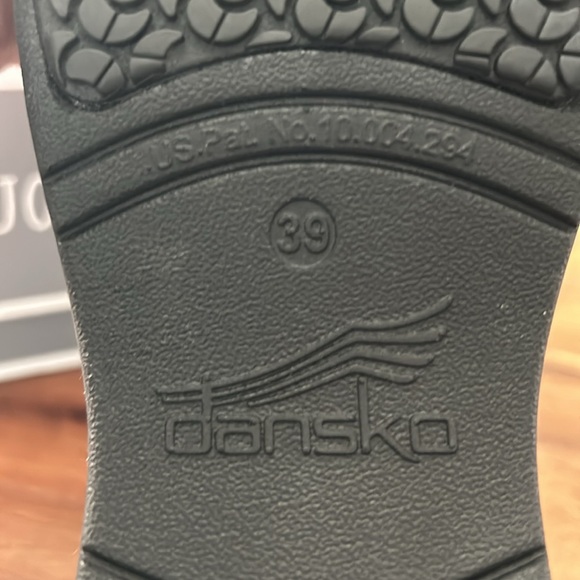 Dansko patent Camo clogs size 39  NWT - Picture 9 of 10